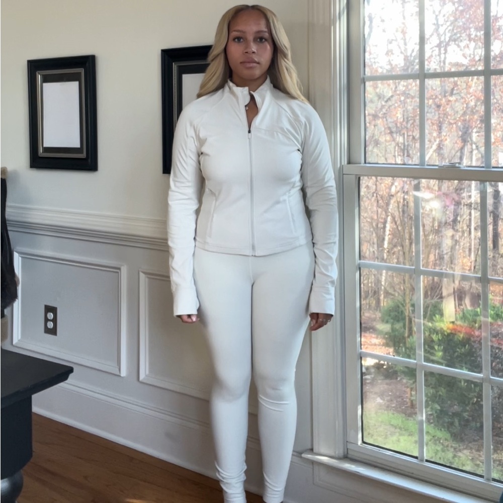 Lululemon Bone Set